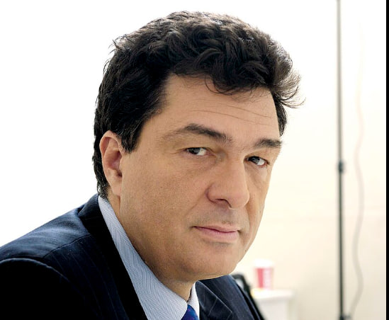 Συγγραφέας: Αλέξης Παπαχελάς